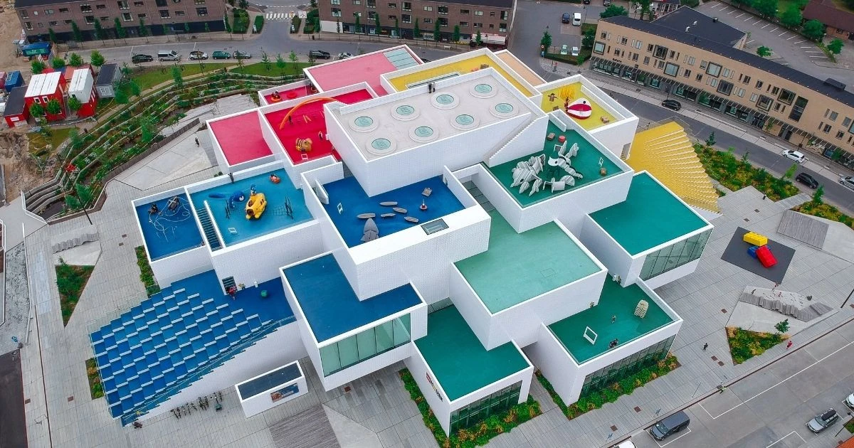 LEGO House Billund Tanskassa ilmasta kuvattuna